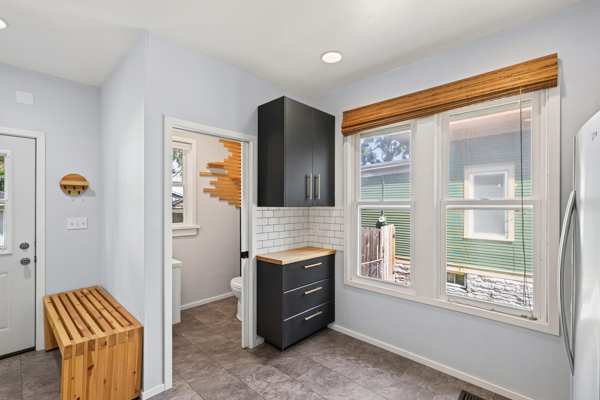 801 Armstrong Ave 17.jpg