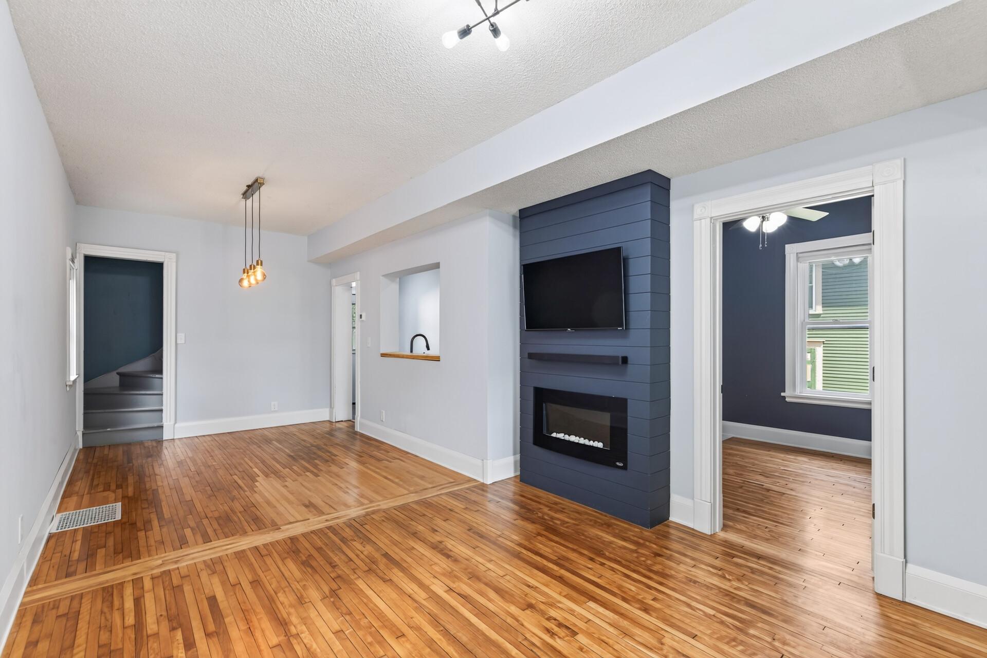 801 Armstrong Ave 8.jpg