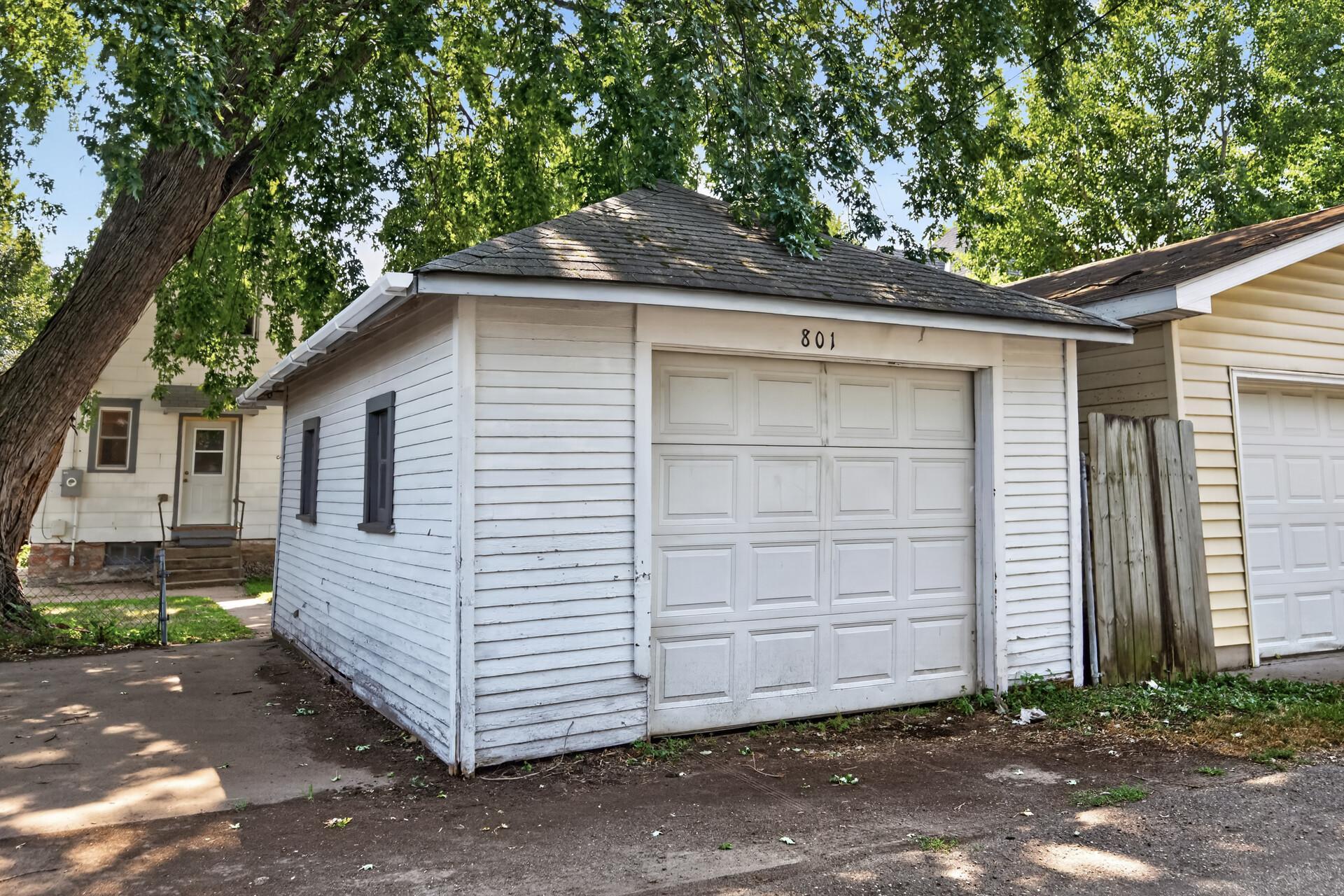 801 Armstrong Ave 46.jpg