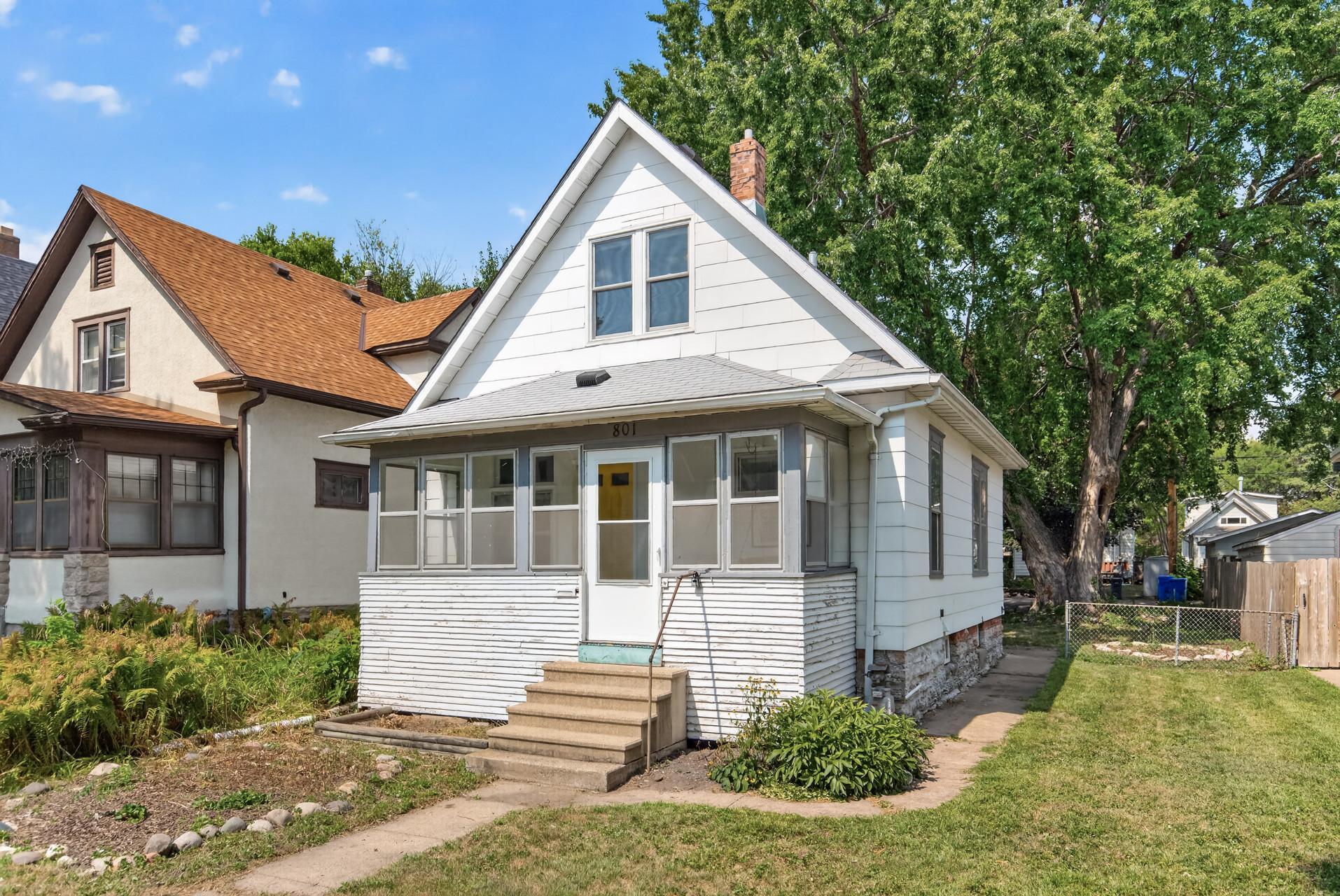 801 Armstrong Ave 2.jpg