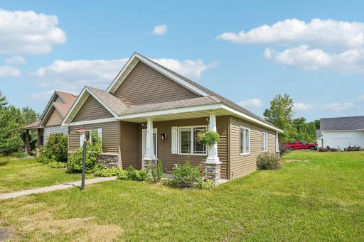 29-web-or-mls-Prairie Ln-S2206-029.jpg