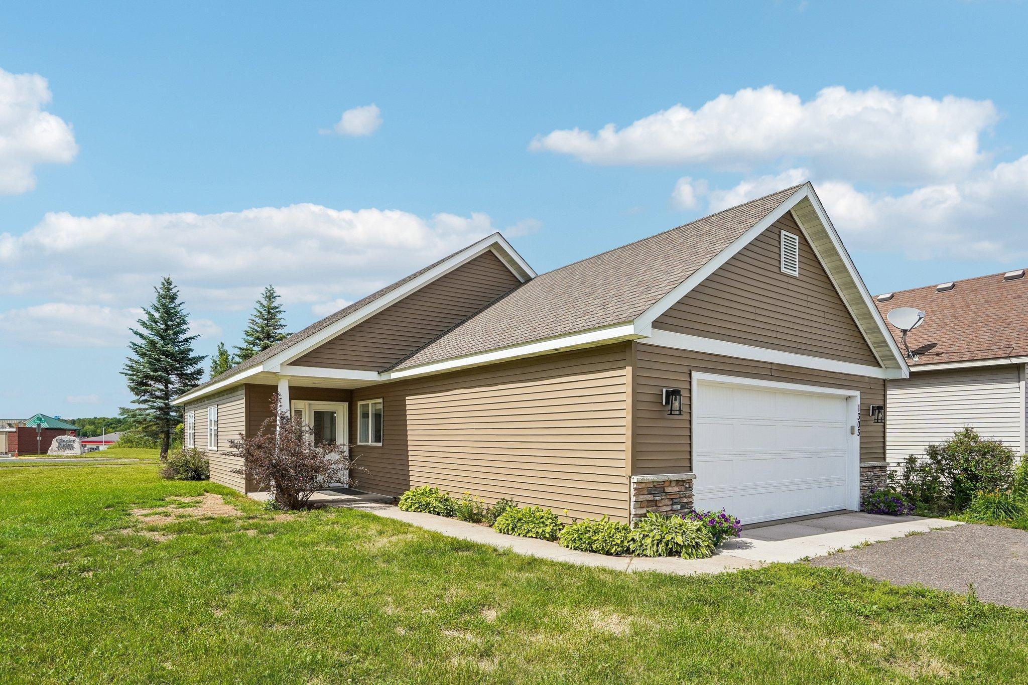 2-web-or-mls-Prairie Ln-S2206-002.jpg