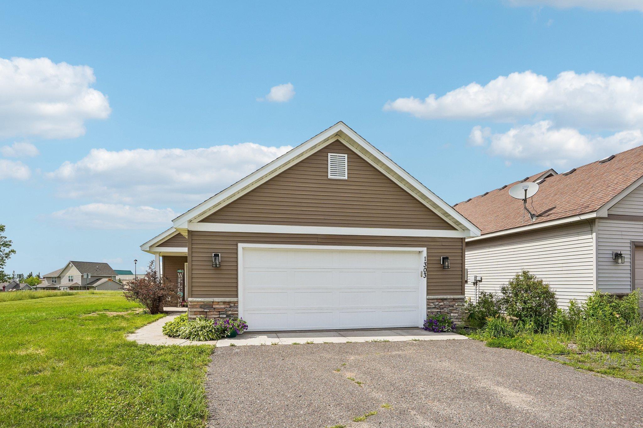 1-web-or-mls-Prairie Ln-S2206-001.jpg