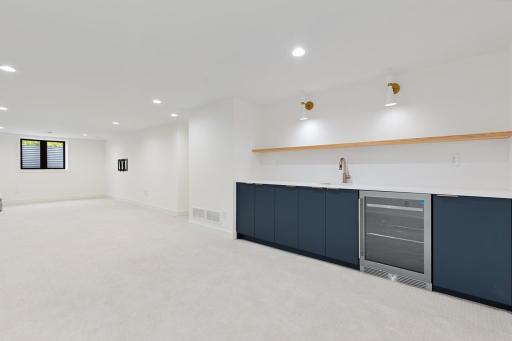 6029 Abbott Avenue S, Edina, MN 55410
