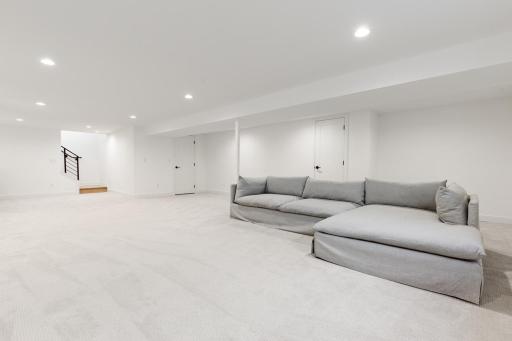 6029 Abbott Avenue S, Edina, MN 55410
