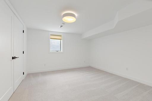 6029 Abbott Avenue S, Edina, MN 55410