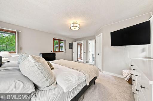 13240 Dahlgren Road, Minnetonka, MN 55305