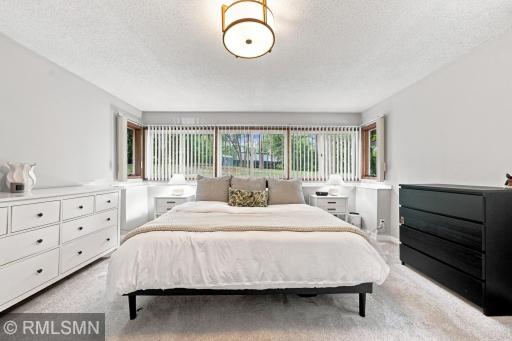 13240 Dahlgren Road, Minnetonka, MN 55305