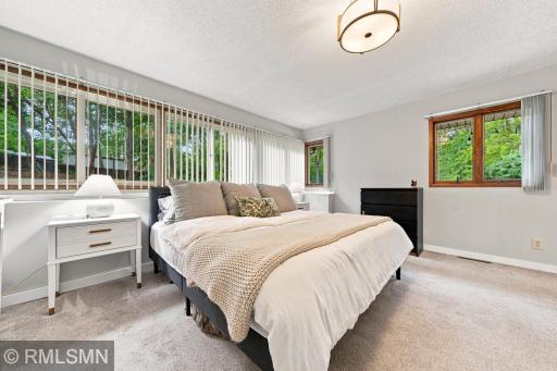 13240 Dahlgren Road, Minnetonka, MN 55305