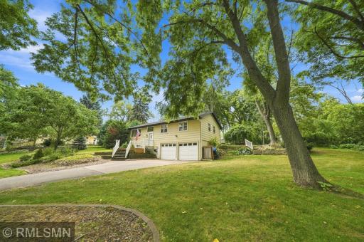 13240 Dahlgren Road, Minnetonka, MN 55305