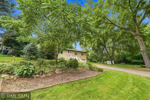 13240 Dahlgren Road, Minnetonka, MN 55305