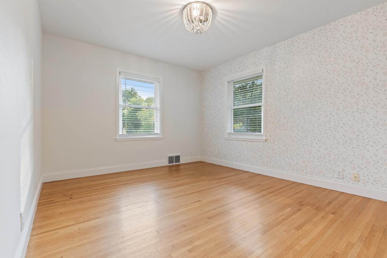 Second main level bedroom