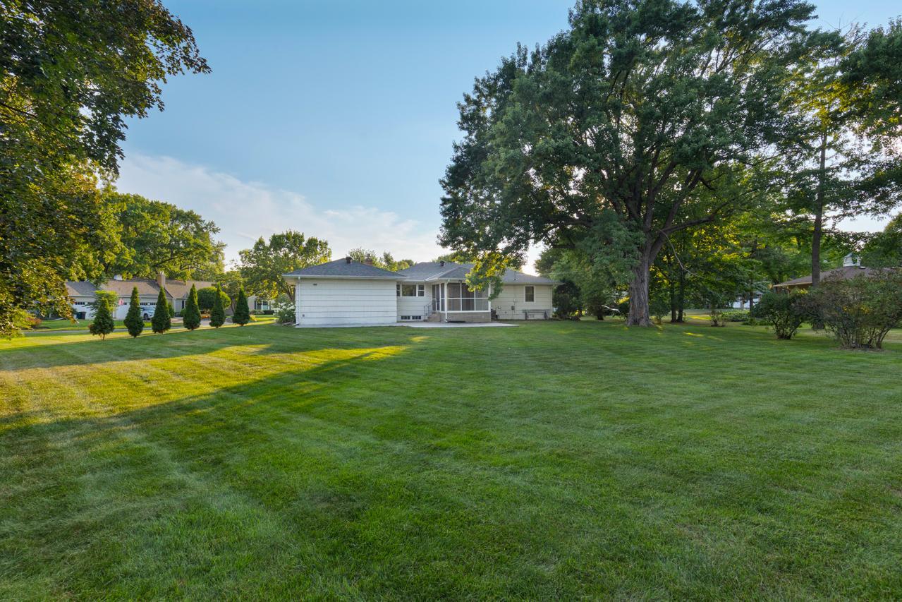 .6 acres