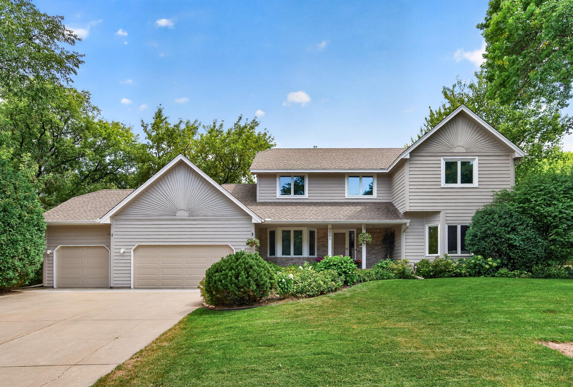 Property photo for 2201 Pine Island Road, Minnetonka, MN 55305
