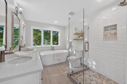 Enjoy this recently updated spa-like bathroom!