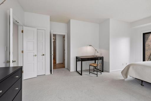 1235 Yale Place, 709, Minneapolis, MN 55403