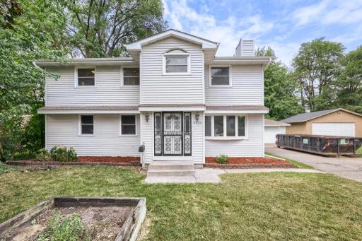 8536 15th Avenue S, Bloomington, MN 55425