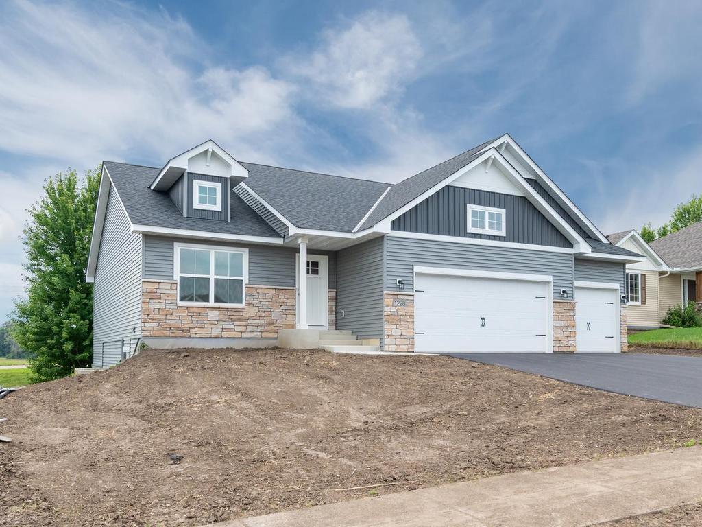 1228 Olivia St, New Prague
