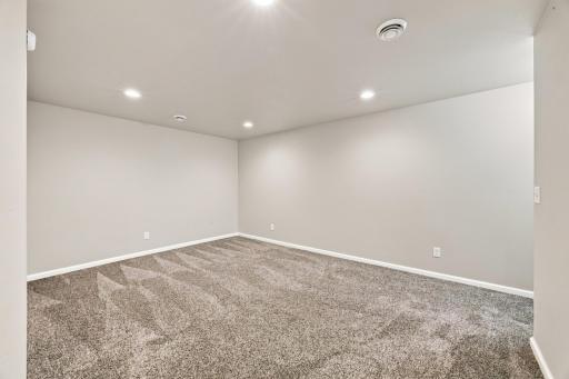 6029 Kodiak Lane, Horace, ND 58047