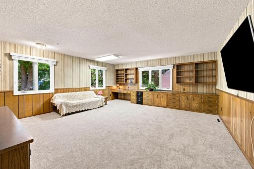 3206 Rivershore Drive S, Moorhead, MN 56560