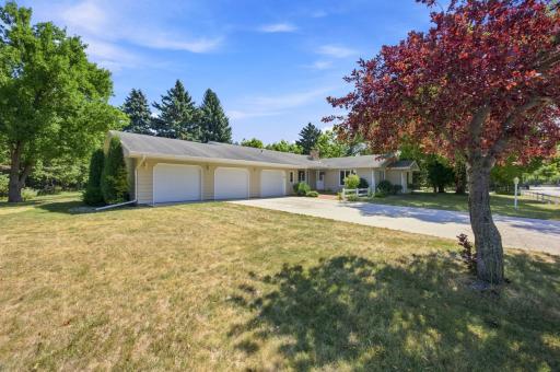 3206 Rivershore Drive S, Moorhead, MN 56560