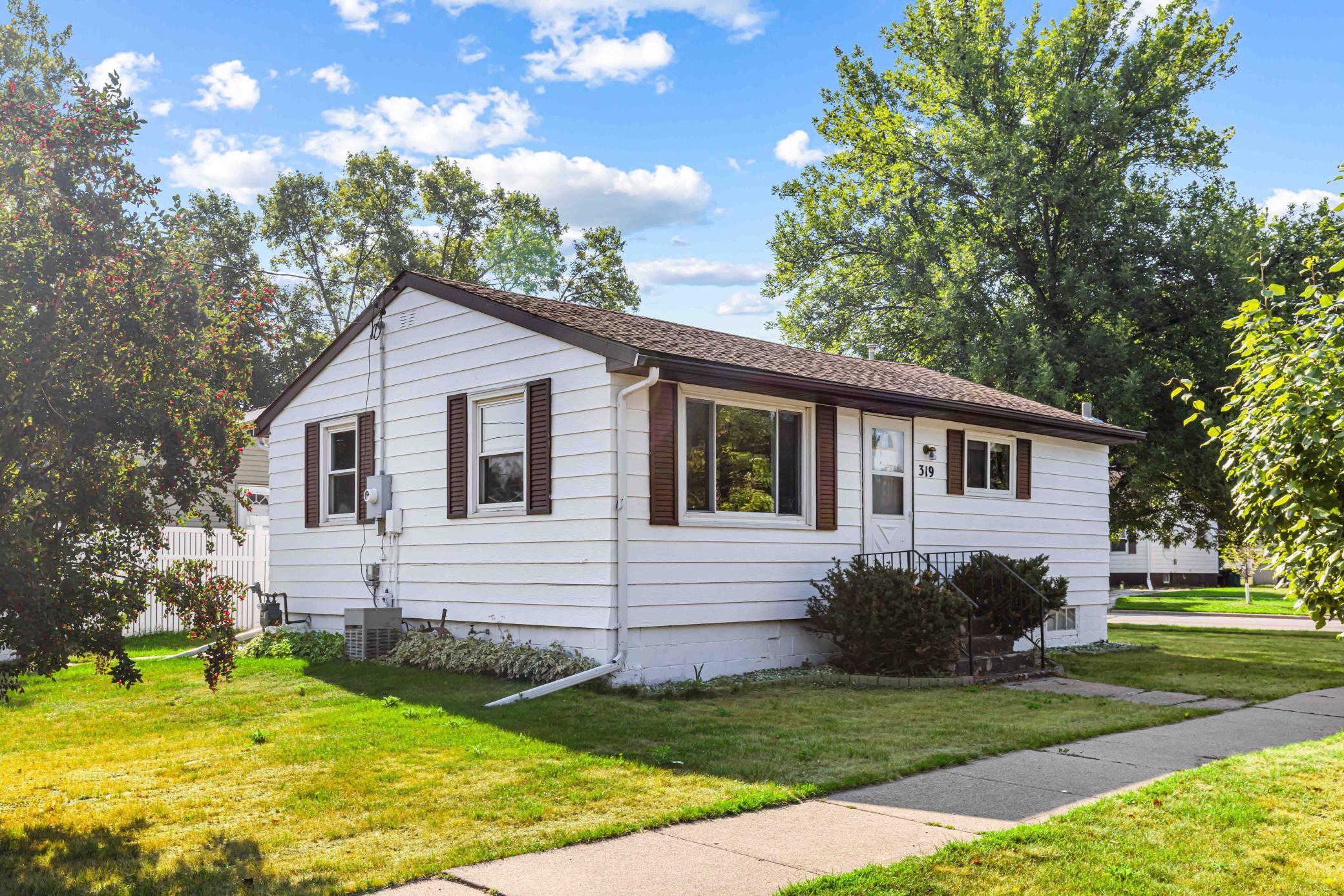 319 1st St WF-1.jpg