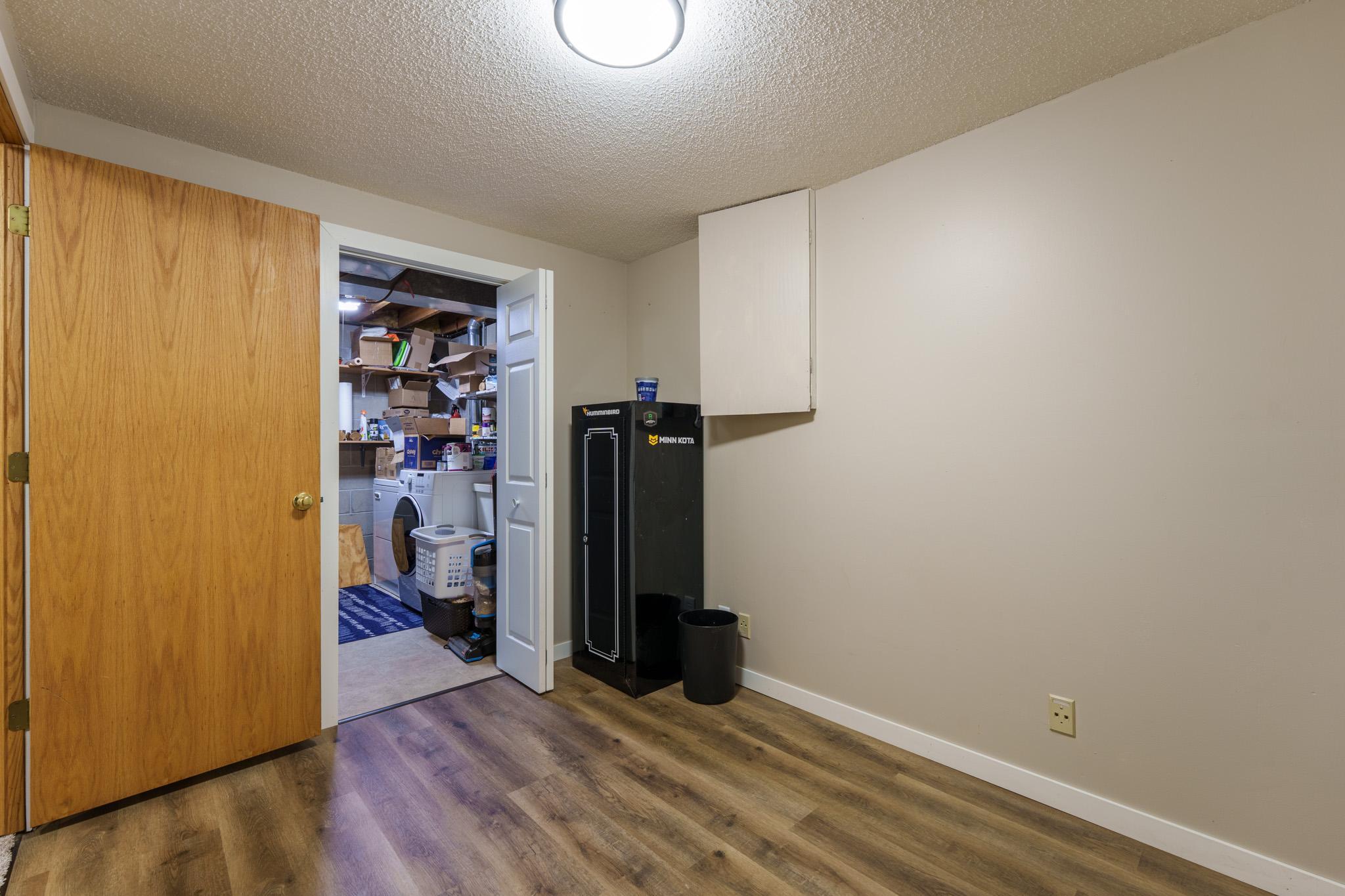 9067 75th St. S Cottage Grove-43.jpg
