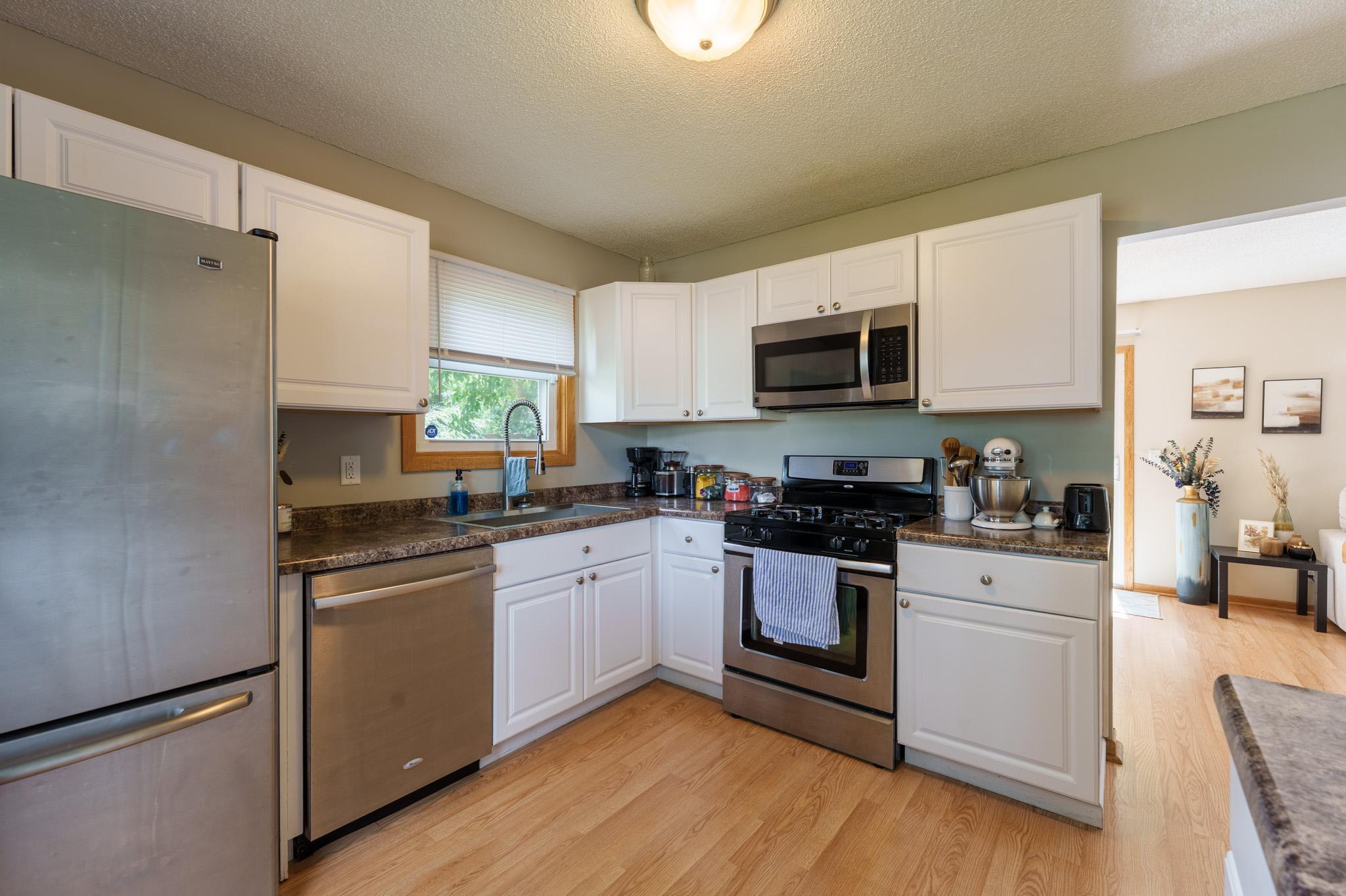 9067 75th St. S Cottage Grove-26.jpg
