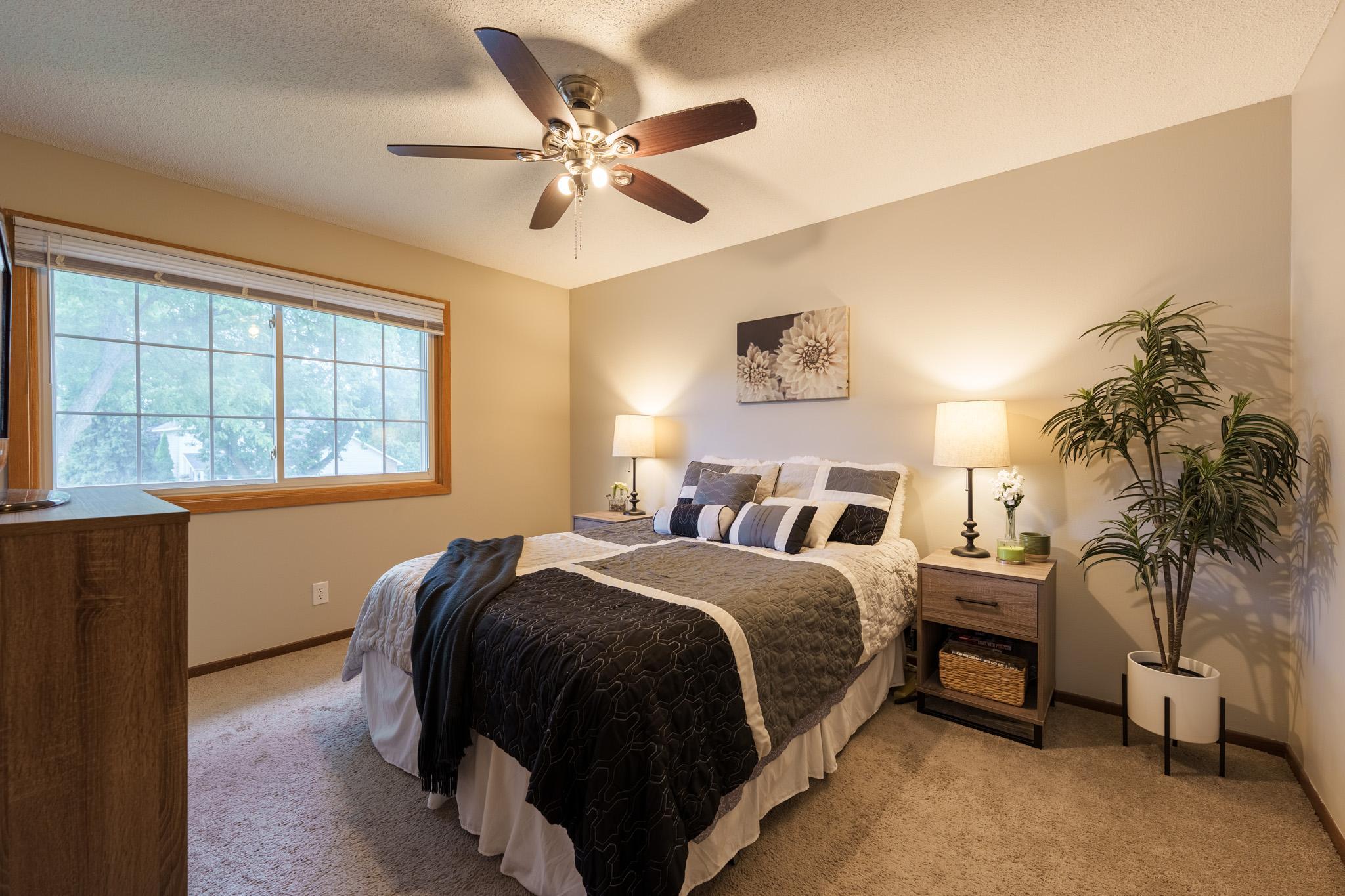 9067 75th St. S Cottage Grove-28.jpg