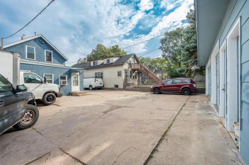 612 Bush Avenue, Saint Paul, MN 55130