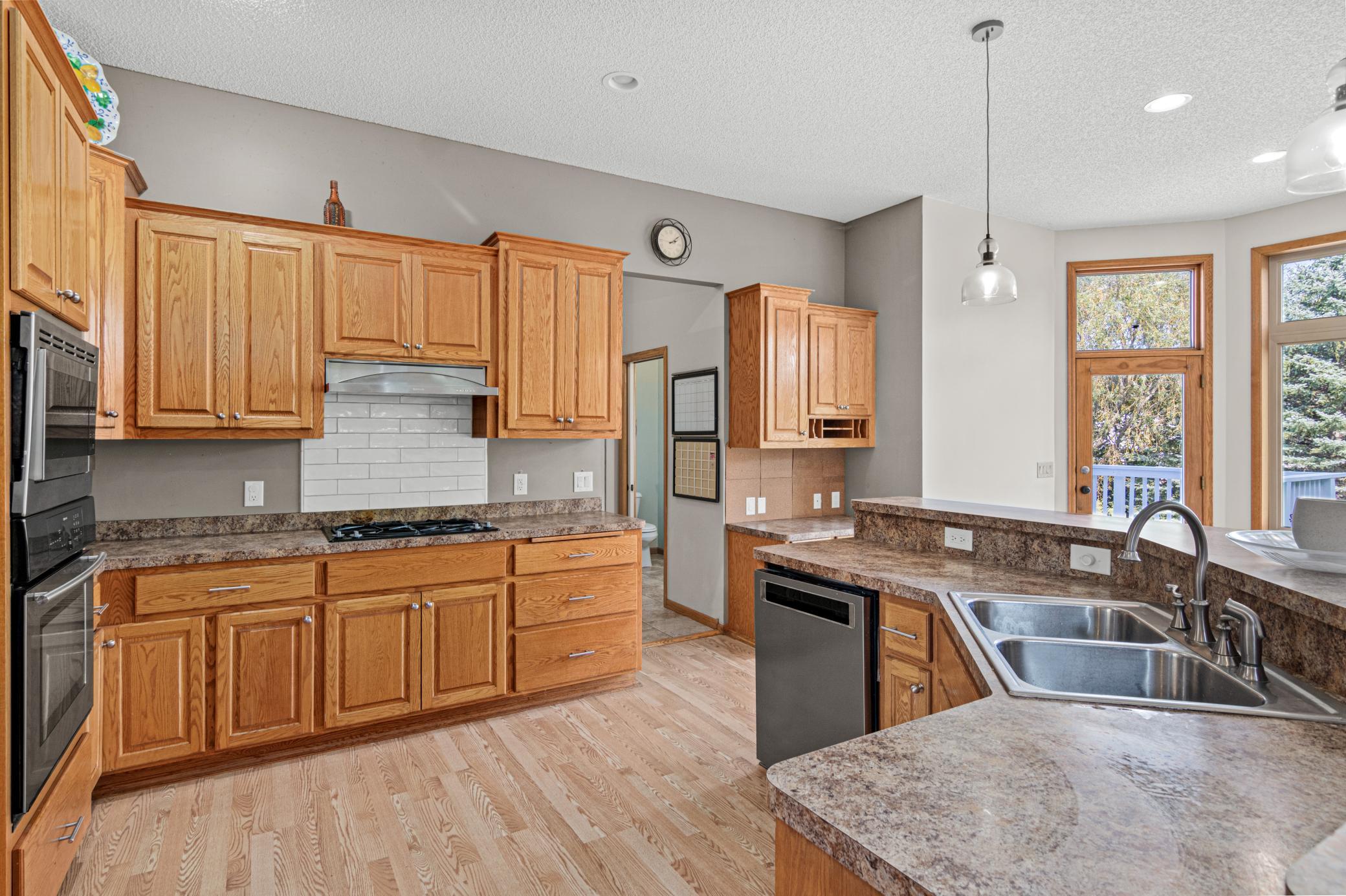20710 Helena Ln-8.jpg