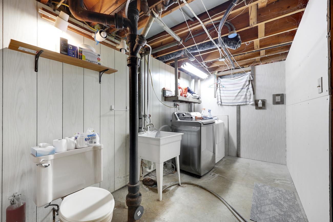 Lower Laundry and 1/4 Bath