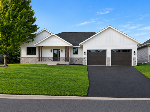 1215 Moor Stone Drive NE, Alexandria, MN 56308