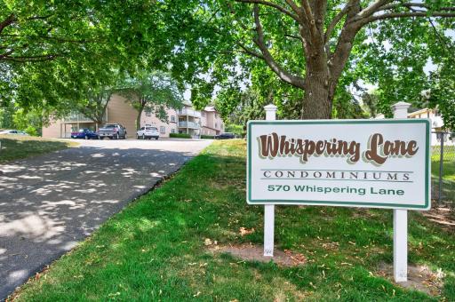 02_570_Whispering_Ln_3032_mls.jpg