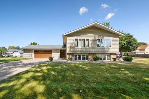 510 12th Street, Windom, MN 56101