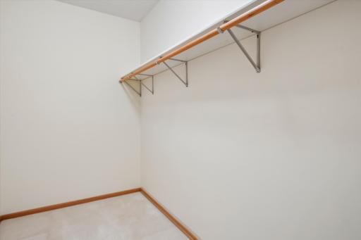 1236 Woodley Street E, Northfield, MN 55057
