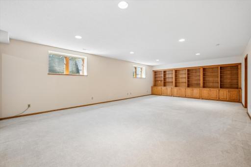 1236 Woodley Street E, Northfield, MN 55057