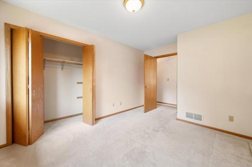 1236 Woodley Street E, Northfield, MN 55057