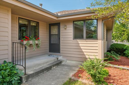 1236 Woodley Street E, Northfield, MN 55057