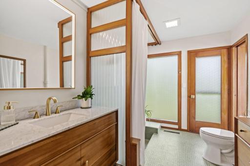 12 W Shore Road, Saint Paul, MN 55127