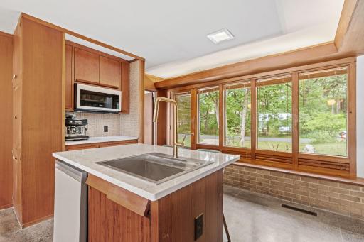 12 W Shore Road, Saint Paul, MN 55127