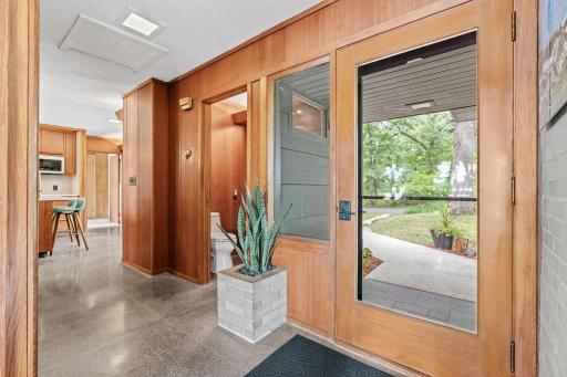 12 W Shore Road, Saint Paul, MN 55127