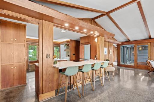 12 W Shore Road, Saint Paul, MN 55127
