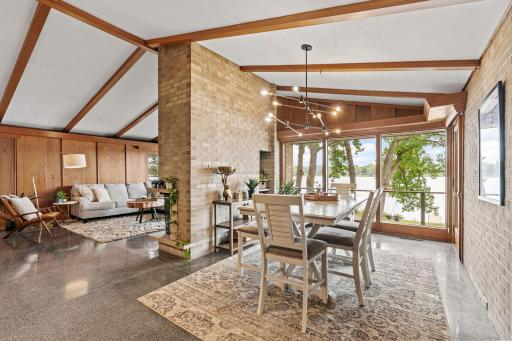 12 W Shore Road, Saint Paul, MN 55127
