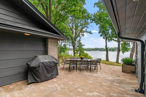 12 W Shore Road, Saint Paul, MN 55127