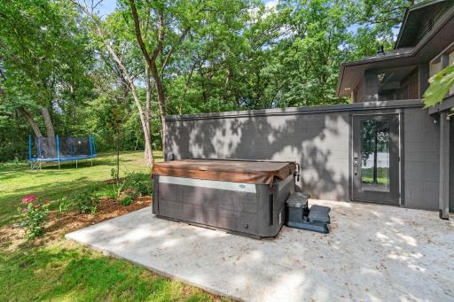 12 W Shore Road, Saint Paul, MN 55127