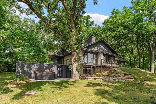 12 W Shore Road, Saint Paul, MN 55127