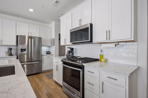 7152 Walnut Grove Lane N, Maple Grove, MN 55311