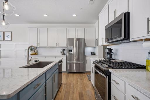 7152 Walnut Grove Lane N, Maple Grove, MN 55311