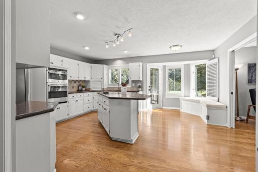 Oversize kitchen island